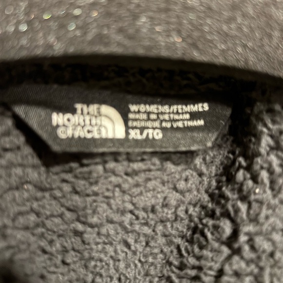 The North Face Women's Black Ski Jacket - Picture 4 of 4